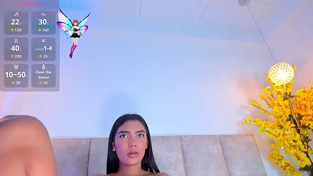 Snapshot of AbellaDannger chatting on October 20, 2:23 am AbellaDannger online show from October 20, 2:23 am