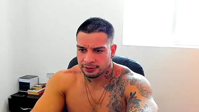 Snapshot of Marck_Mathews chatting on December 16, 3:28 pm Marck Mathews online show from December 16, 3:28 pm