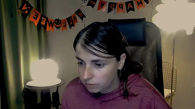 Snapshot of MartaEdams chatting on October 29, 6:15 am MartaEdams online show from October 29, 6:15 am