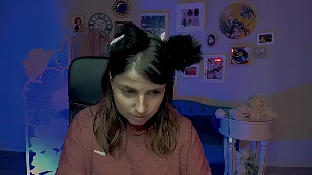 Snapshot of MartaEdams chatting on November 17, 6:08 am MartaEdams online show from November 17, 6:08 am