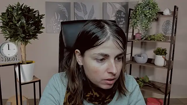 Snapshot of MartaEdams chatting on December 4, 6:23 am MartaEdams online show from December 4, 6:23 am