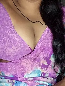 Snapshot of Mia-Telugu chatting on December 3, 10:24 am Mia-Telugu online show from December 3, 10:24 am