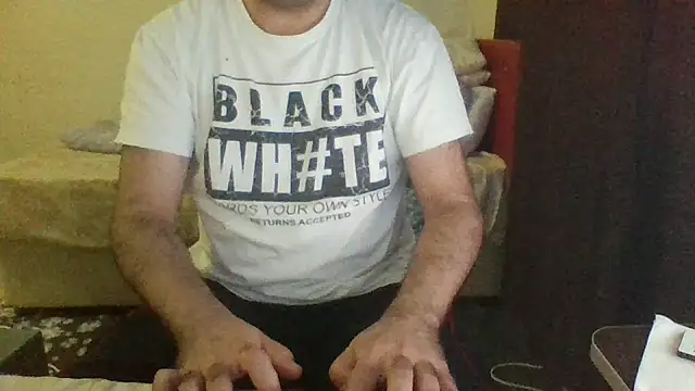 Snapshot of st206boy chatting on July 7, 2:58 am st206boy online show from July 7, 2:58 am