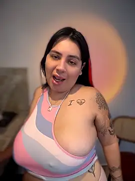 Snapshot of victoria_amatista_ chatting on May 16, 3:33 pm victoria amatista online show from May 16, 3:33 pm