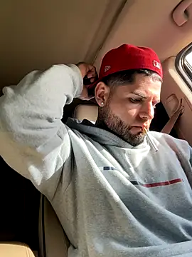 Snapshot of crazybarber69 chatting on November 29, 9:29 pm crazybarber69 online show from November 29, 9:29 pm