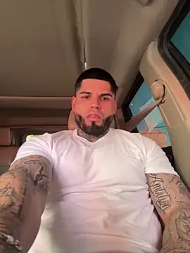 Snapshot of crazybarber69 chatting on March 6, 9:44 pm crazybarber69 online show from March 6, 9:44 pm