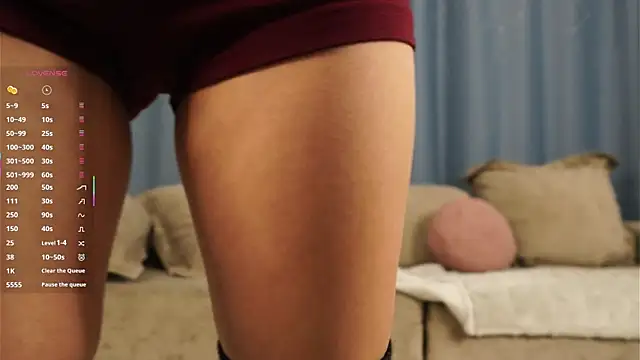 TaiteFairfield online show from October 26, 7:25 am