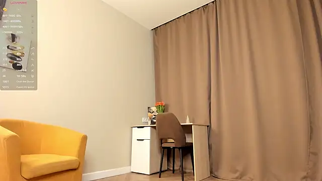 TaiteFairfield online show from December 2, 6:41 am