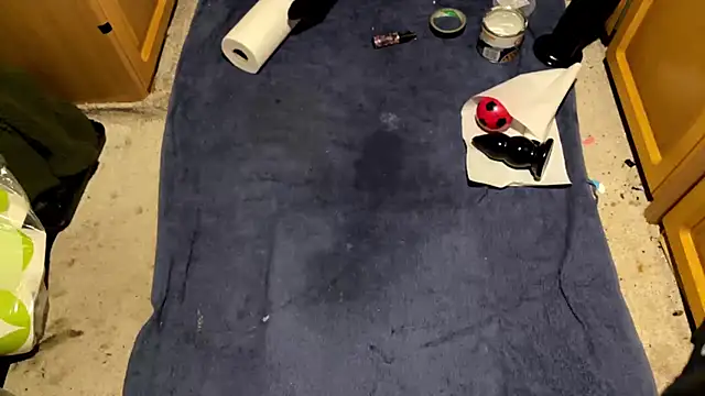 Snapshot of SharkedTaxis chatting on February 25, 7:45 pm SharkedTaxis online show from February 25, 7:45 pm