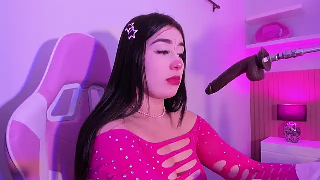 Snapshot of Amara_melodi chatting on June 30, 11:33 am Amara melodi online show from June 30, 11:33 am