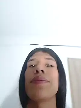 Snapshot of beautiful_taty chatting on February 3, 4:43 am beautiful taty online show from February 3, 4:43 am