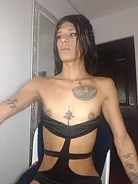 Snapshot of beautiful_taty chatting on February 18, 1:56 am beautiful taty online show from February 18, 1:56 am