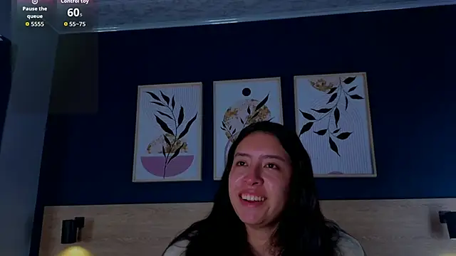 Snapshot of SarahMiler_ chatting on October 25, 11:40 am SarahMiler online show from October 25, 11:40 am