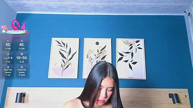 Snapshot of SarahMiler_ chatting on November 11, 7:47 pm SarahMiler online show from November 11, 7:47 pm