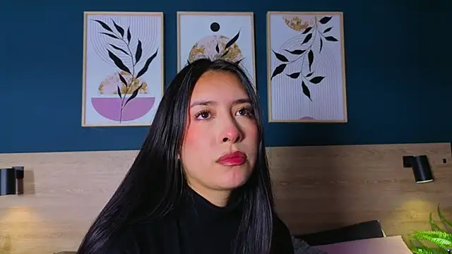 Snapshot of SarahMiler_ chatting on November 14, 7:45 pm SarahMiler online show from November 14, 7:45 pm