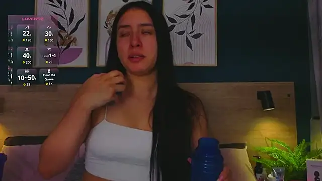 Snapshot of SarahMiler_ chatting on November 27, 7:49 pm SarahMiler online show from November 27, 7:49 pm