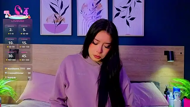 SarahMiler  online show from January 16, 1:04 pm