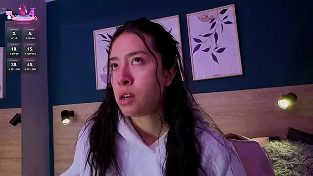 SarahMiler  online show from February 7, 11:47 am