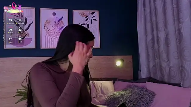 SarahMiler  online show from February 11, 11:48 am