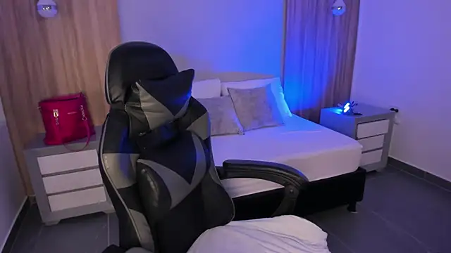 megara x  online show from December 2, 2:17 am