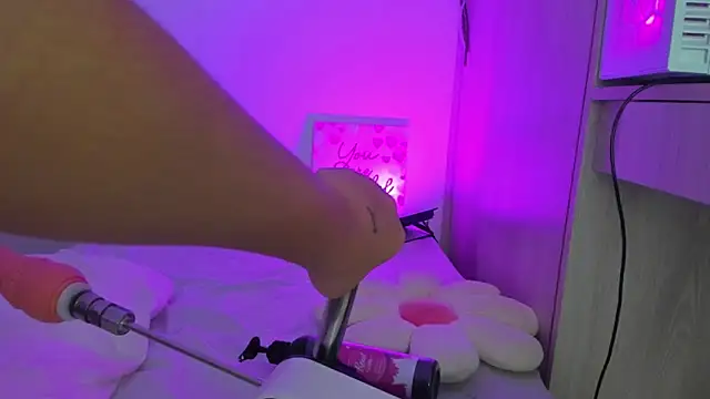 Eva cutte online show from September 10, 11:54 am