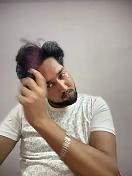 Snapshot of aka_big chatting on February 12, 7:31 pm aka big online show from February 12, 7:31 pm