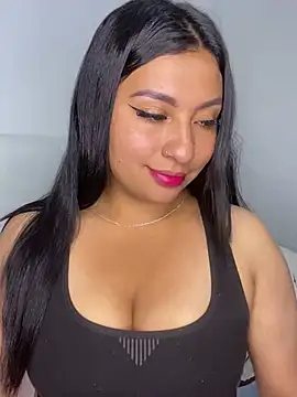 Issa Santana online show from February 11, 8:25 pm