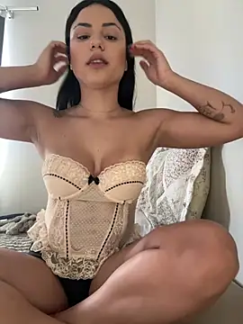 Snapshot of Sophie_docinho chatting on July 21, 5:04 pm Sophie docinho online show from July 21, 5:04 pm