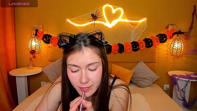 Tina Porter online show from October 26, 1:33 am