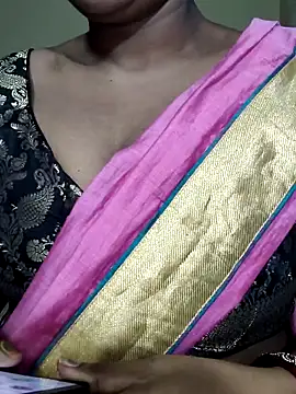 Snapshot of Hotty_Sonali chatting on September 13, 9:09 am Hotty Sonali online show from September 13, 9:09 am
