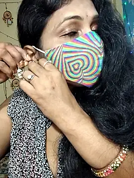 Hotty Sonali online show from October 24, 8:05 pm