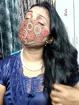 Hotty Sonali online show from April 6, 4:52 pm
