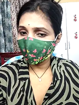 Hotty Sonali online show from April 30, 3:18 pm