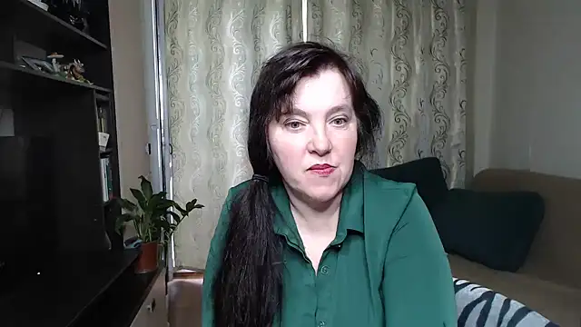 Snapshot of Illusionq chatting on June 15, 10:28 am Illusionq online show from June 15, 10:28 am