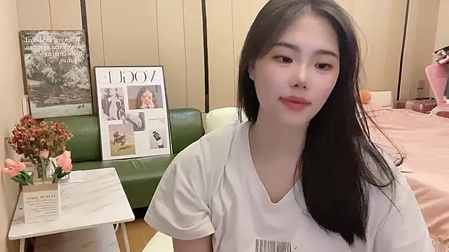 Snapshot of suki-1 chatting on September 21, 8:27 am suki-1 online show from September 21, 8:27 am