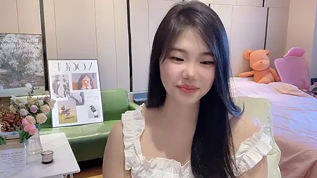 Snapshot of suki-1 chatting on October 8, 8:34 am suki-1 online show from October 8, 8:34 am