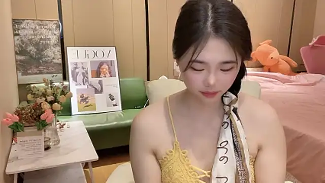 Snapshot of suki-1 chatting on October 15, 8:36 am suki-1 online show from October 15, 8:36 am