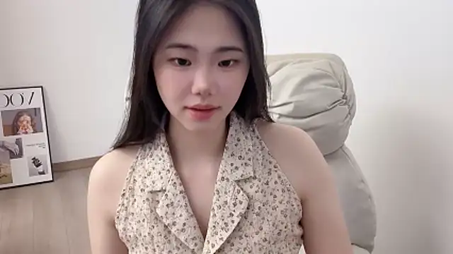 Snapshot of suki-1 chatting on May 13, 8:34 am suki-1 online show from May 13, 8:34 am