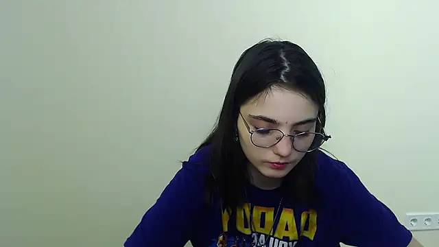 Snapshot of Sun_Shine__ chatting on May 7, 9:20 pm Sun Shine online show from May 7, 9:20 pm
