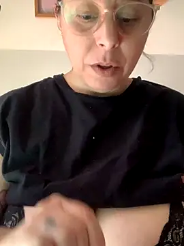 LupeLok online show from December 1, 3:50 pm