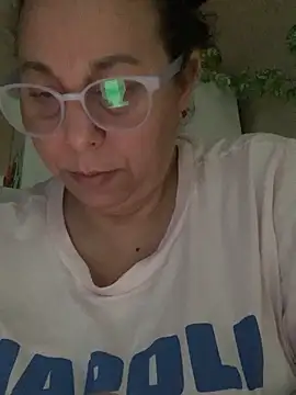 Snapshot of LupeLok chatting on June 9, 1:12 pm LupeLok online show from June 9, 1:12 pm
