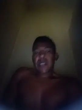 Snapshot of arnal32 chatting on September 13, 7:02 pm arnal32 online show from September 13, 7:02 pm