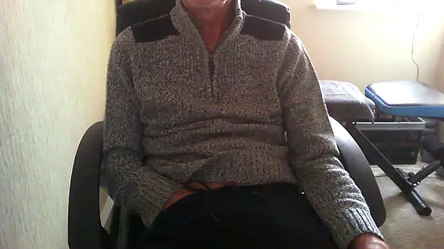 Snapshot of rogpb chatting on December 14, 1:49 pm rogpb online show from December 14, 1:49 pm