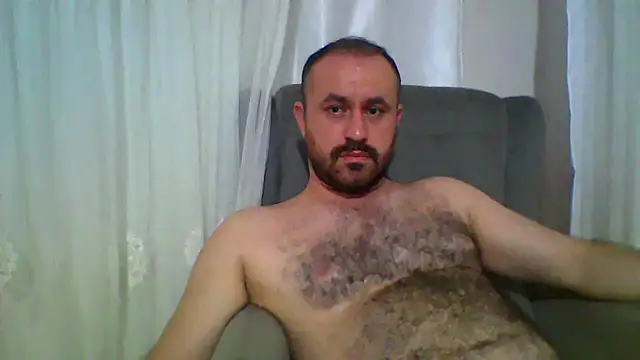 Snapshot of micheal3467 chatting on October 6, 10:07 pm micheal3467 online show from October 6, 10:07 pm