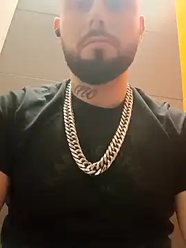 Snapshot of Barber33zk chatting on September 30, 7:19 pm Barber33zk online show from September 30, 7:19 pm