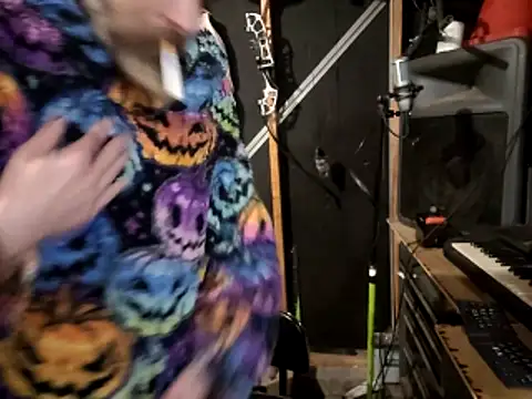 thejuicybacon online show from February 28, 8:26 am