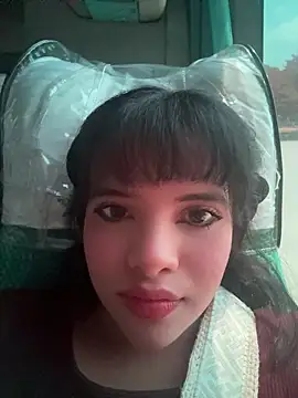 Snapshot of Ada_sienn chatting on May 7, 4:23 pm Ada sienn online show from May 7, 4:23 pm