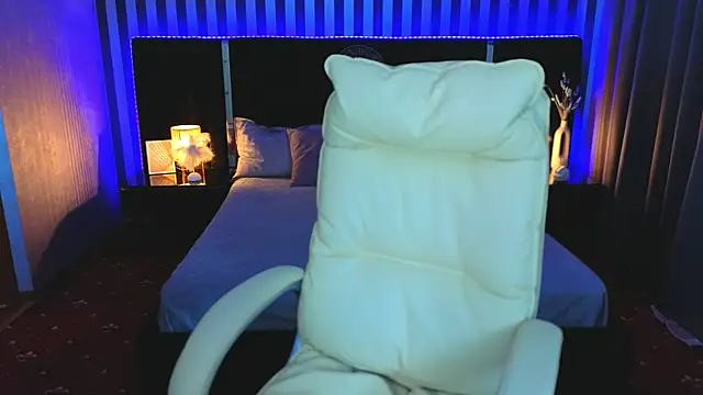 Neyla Charm online show from October 11, 6:01 am