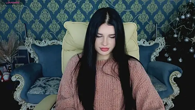 Snapshot of Neyla_Charm chatting on January 15, 7:50 pm Neyla Charm online show from January 15, 7:50 pm