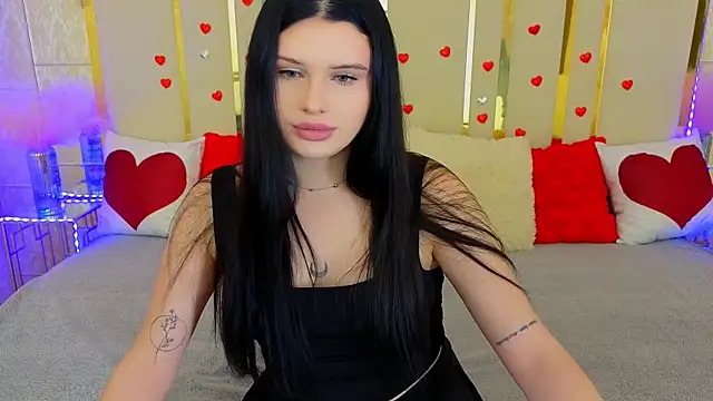 Snapshot of Neyla_Charm chatting on February 17, 7:53 pm Neyla Charm online show from February 17, 7:53 pm